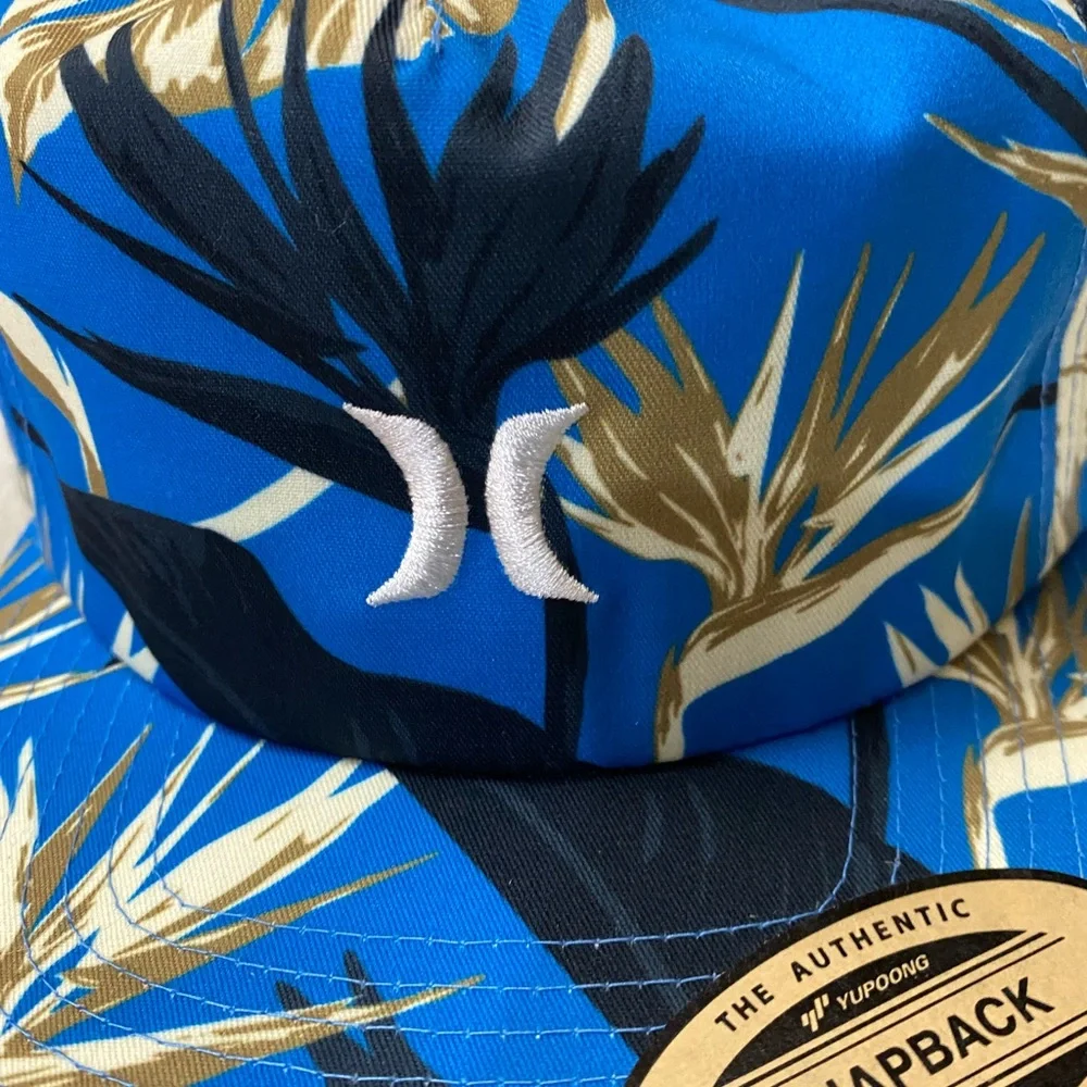 Men’s Hurley Hat - Picture 2 of 9